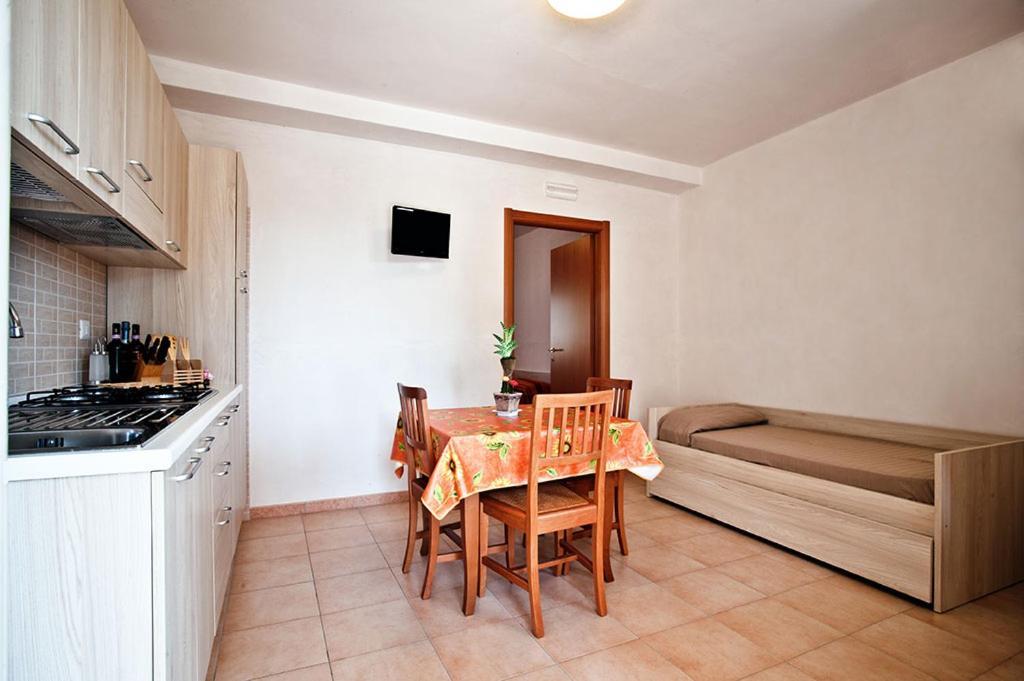 Felicity Vieste Extérieur photo